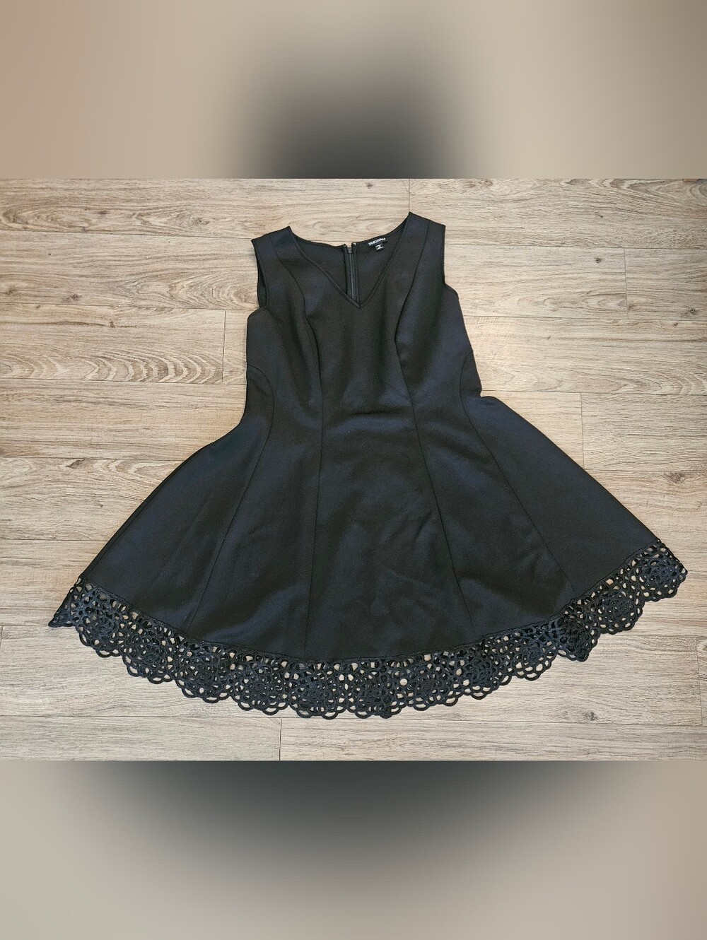 Roz & Ali Black Sleeveless Fit-and-Flare Dress‎ with Crochet Hem
